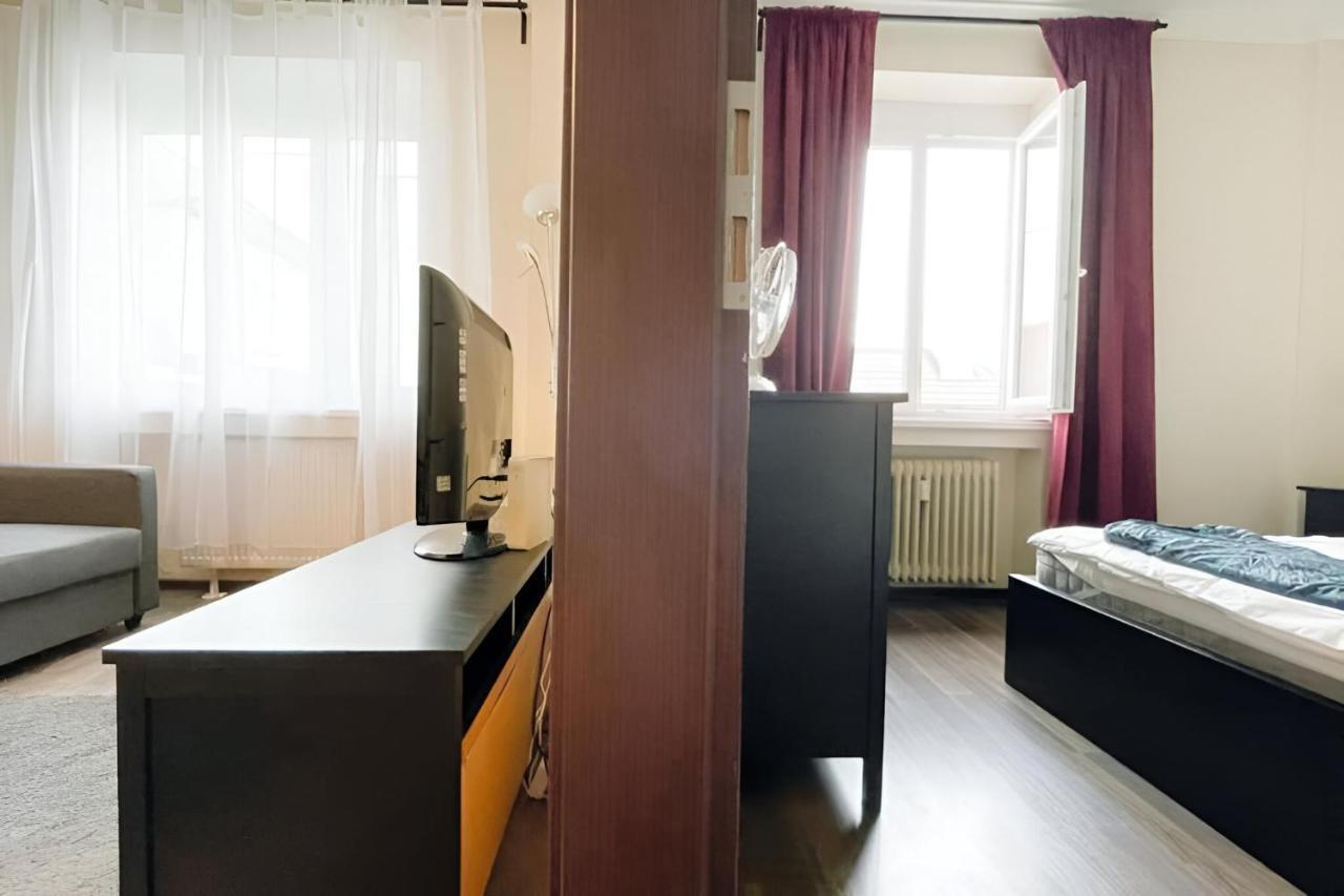 City Center Apartment In Middle Of Bratislava Exteriör bild